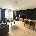 Holyrood Central Apartment