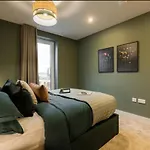 Stylish Luxury Nests - Central Edinburgh Location