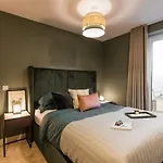 Stylish Luxury Nests - Central Edinburgh Location