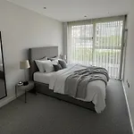 Stylish 2Br Apt In Quartermile Meadows Park Views