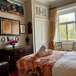 Central Apartment With Parking, Original Art And Antiques