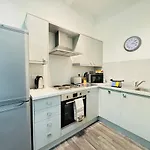 Cosy City Centre Apartment