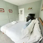 Duplex - City Centre 4-Bed Retreat