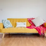 Chic 2-Bed Near Centre