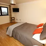 27/3A Cockburn Street Apartments