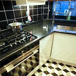 27/3A Cockburn Street Apartments