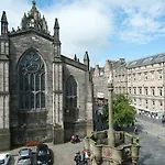Parliament Apartment