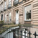 Gloucester Place Georgian Apartment