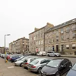 Broughton Place - 4 Bedroom Georgian Townhouse In The City Centre