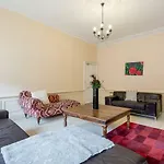 Broughton Place - 4 Bedroom Georgian Townhouse In The City Centre