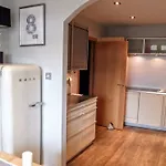 2 Bedroom Apartment With Sea View Sleeps 4