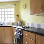 1 Bedroom Apartment By The Meadows Sleeps 2