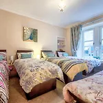 Syozant Drumdryan Central Aparthotel