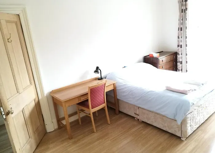 Montague Street Apartment