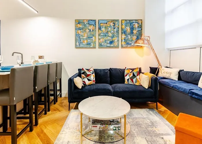 Cosy City Apartment, Free Street Parking