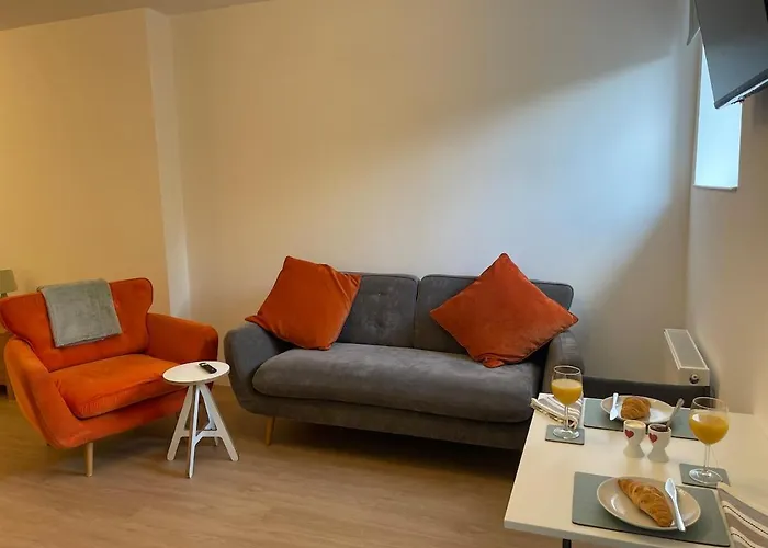 Modern Studio Apartment, Access To Holyrood & City