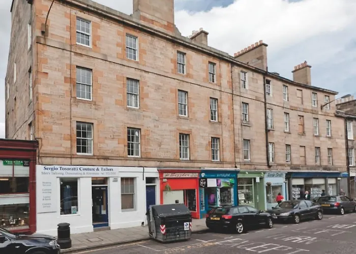 The Raeburn Place Residence