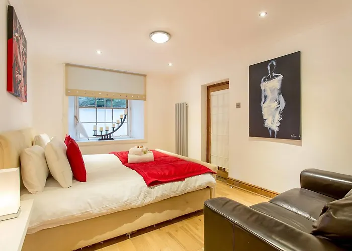 Heart Of The City By Edinburgh City Apartments