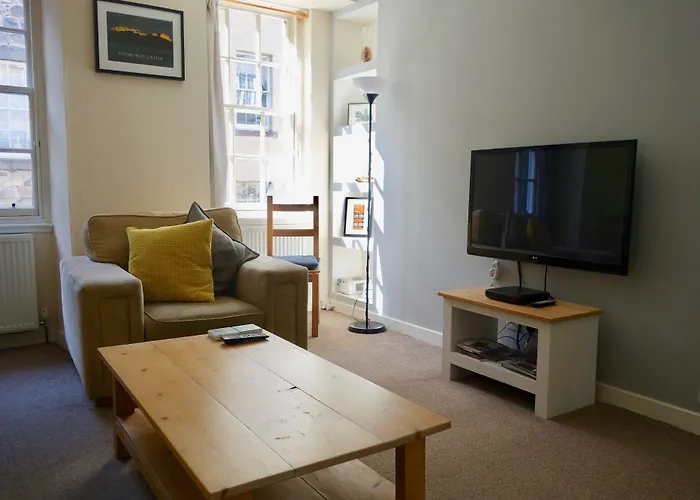 1 Bedroom Apartment Near Edinburgh Castle Sleeps 2