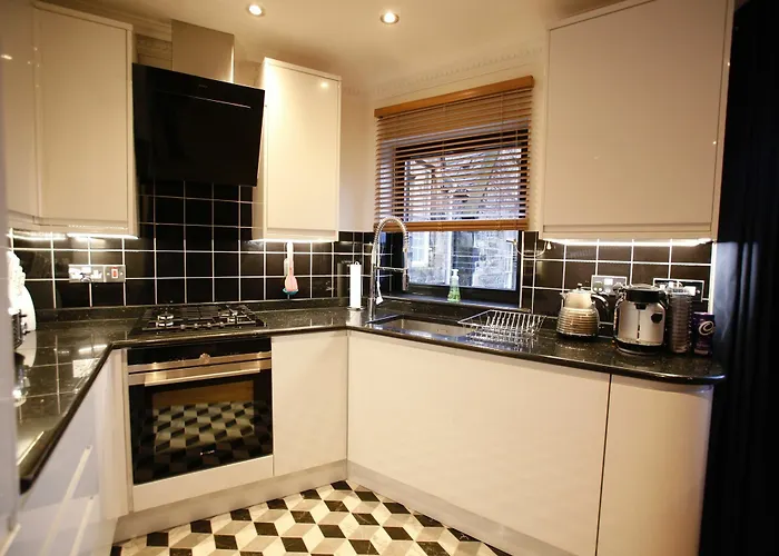 27/3A Cockburn Street Apartments