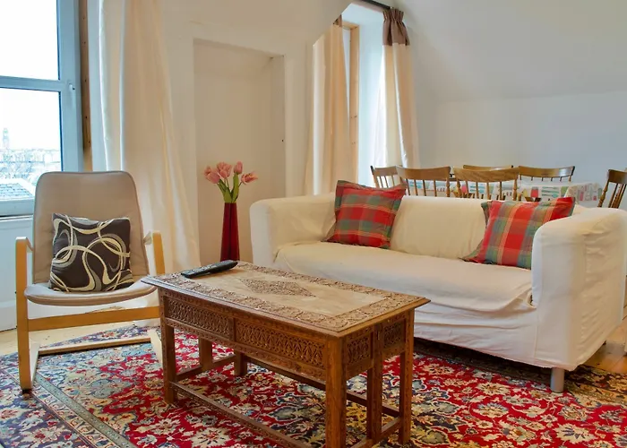 Centeral Haymarket Apartment