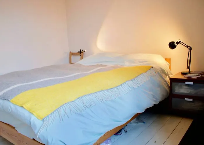 1 Bedroom Apartment In Edinburgh
