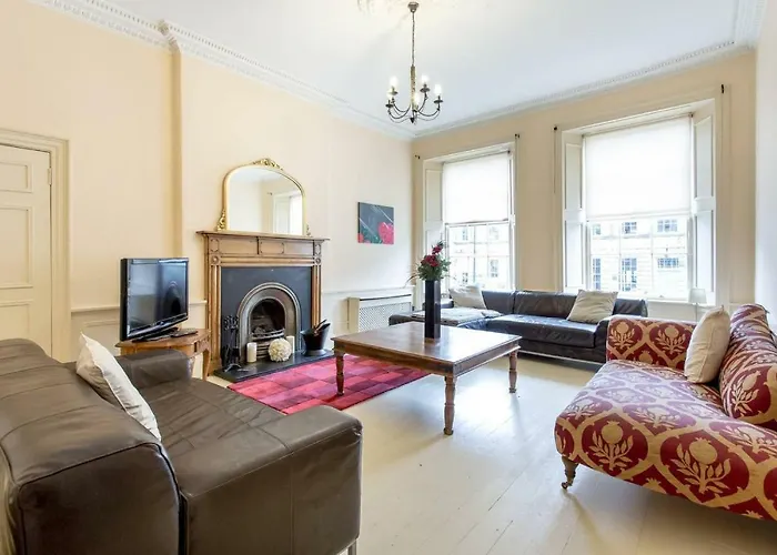 Broughton Place - 4 Bedroom Georgian Townhouse In The City Centre
