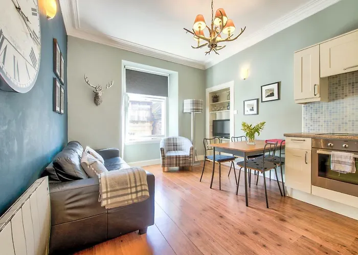 3/3 Gayfield Street