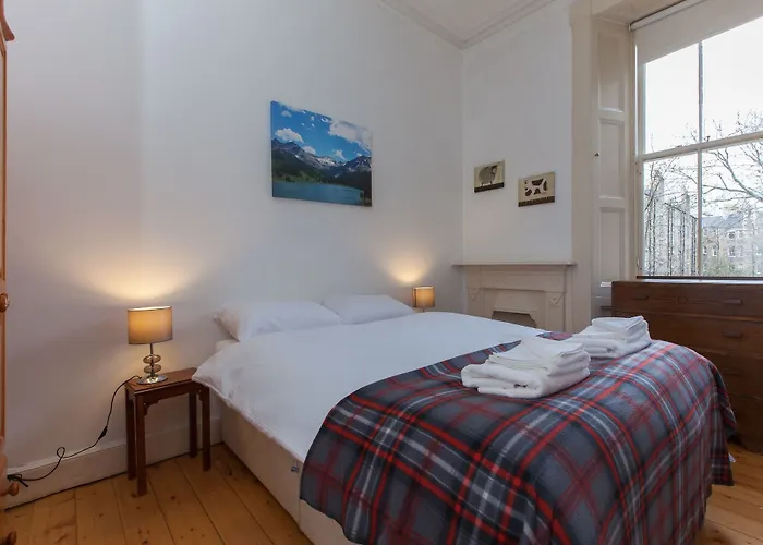 2 Bedroom Central Apartment