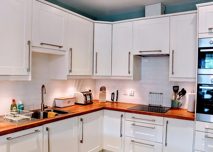 2 Bedroom Apartment In The Heart Of The City