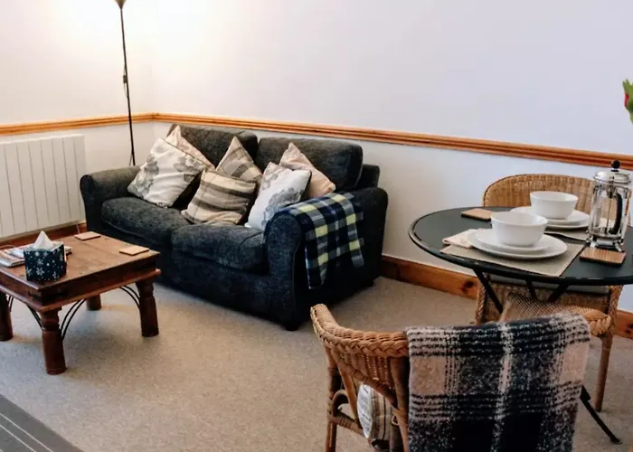 1 Bedroom Apartment Near The Old Town
