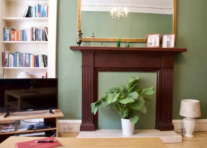 1 Bedroom Stockbridge Apartment