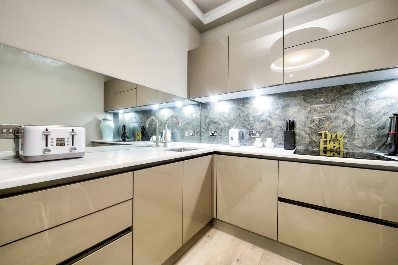 Hamilton Place - Beautiful And With Private Entrance Sleeps 4 Apartment