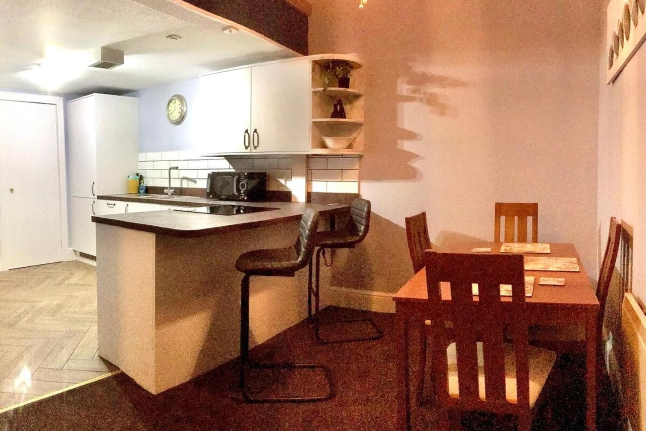 Gorgeous Abbeyhill Apartment Edinburgh