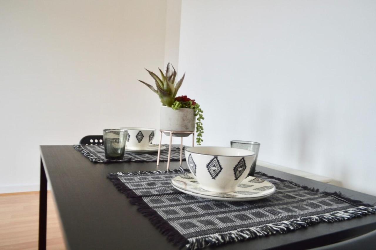 Modern & Light Flat In Vibrant Leith! Apartment