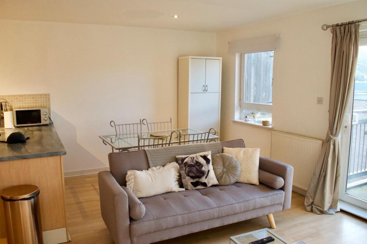 2 Bedroom Flat With Balcony Views Of Arthur's Seat Apartment Edinburgh
