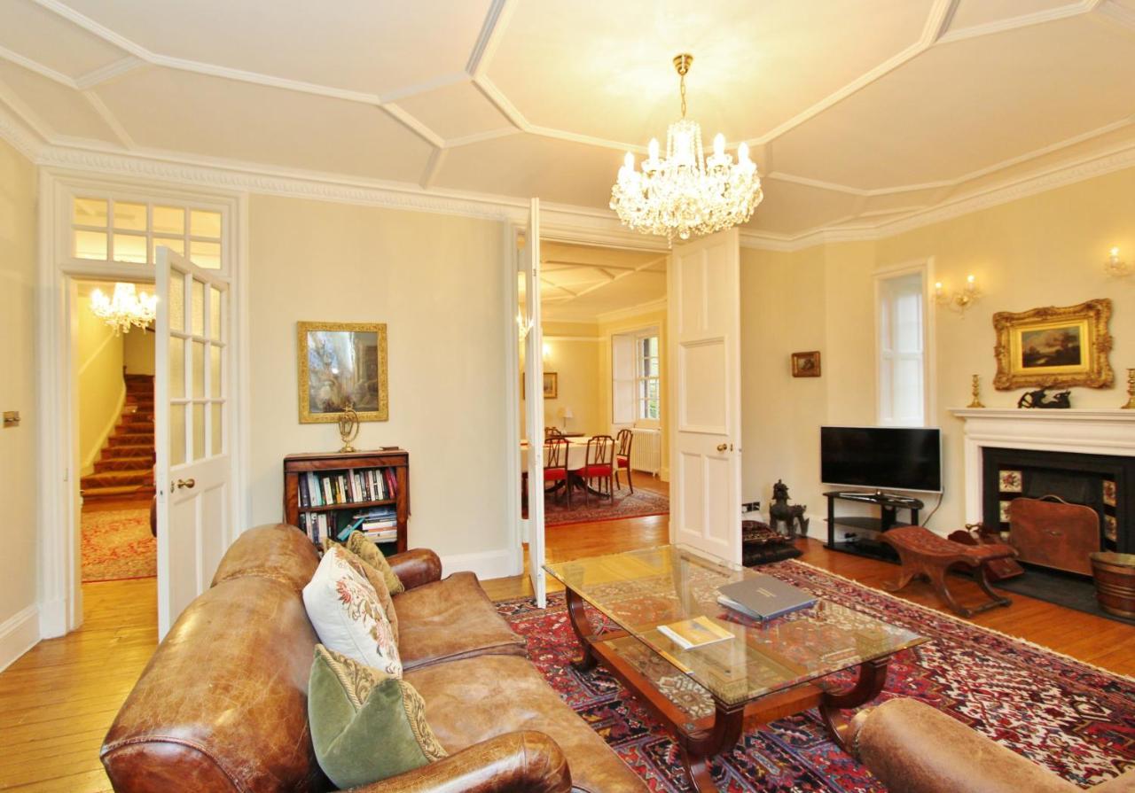 3 Bed Apt In Historic Ramsay Garden