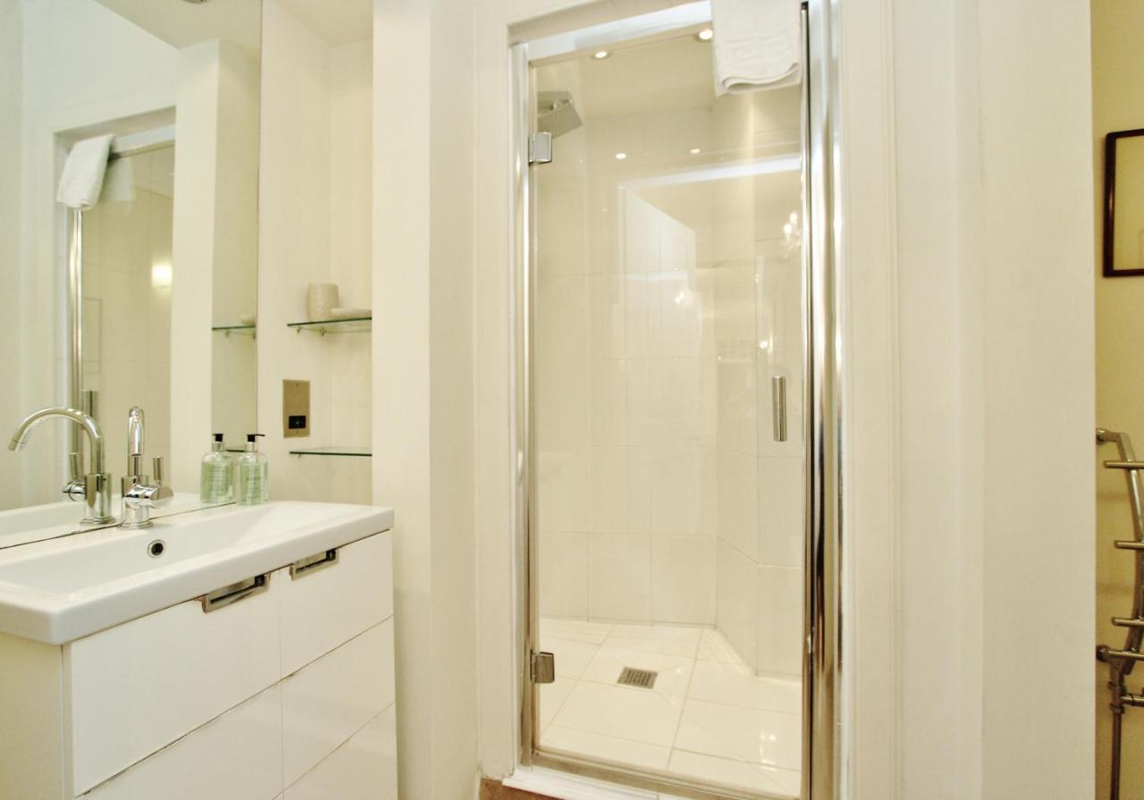 Apartment 3 Bed Apt In Historic Ramsay Garden