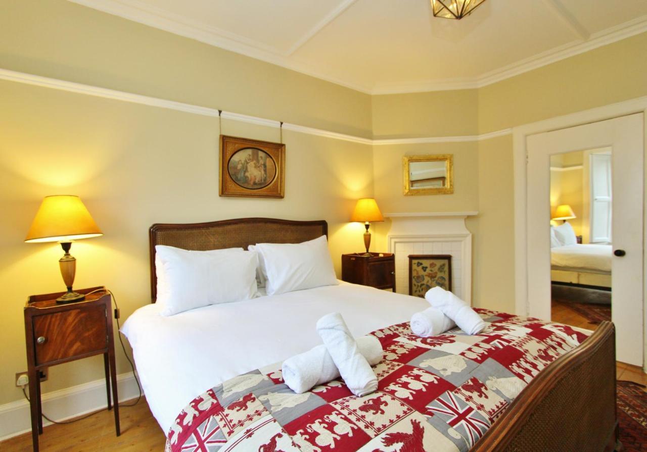 Apartment 3 Bed Apt In Historic Ramsay Garden *
