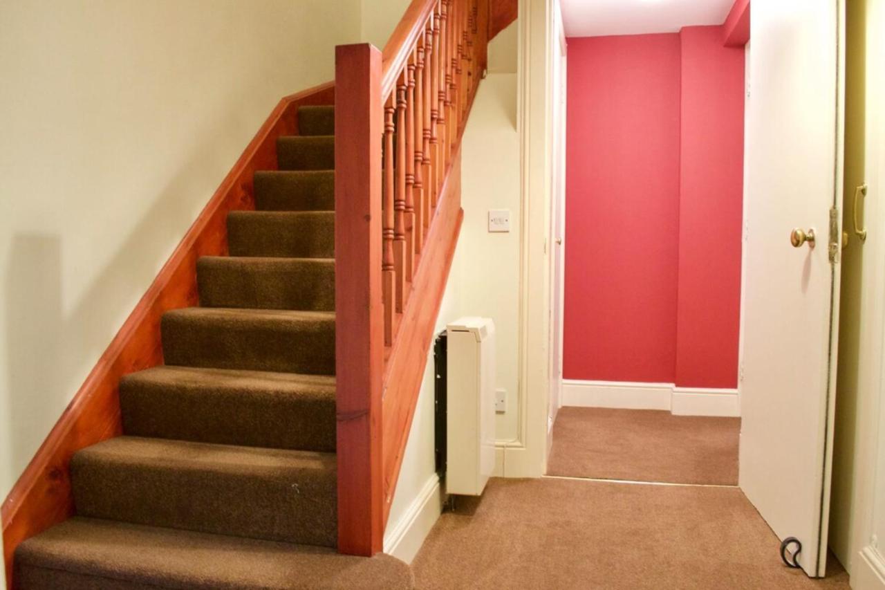 Gorgeous Abbeyhill Apartment