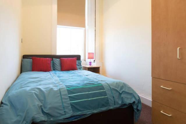 Lauriston Roomz Hotel