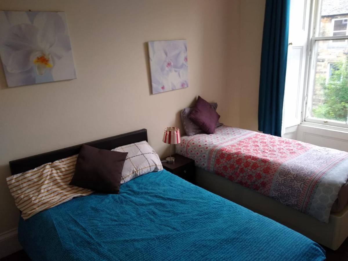 Lauriston Roomz Hotel