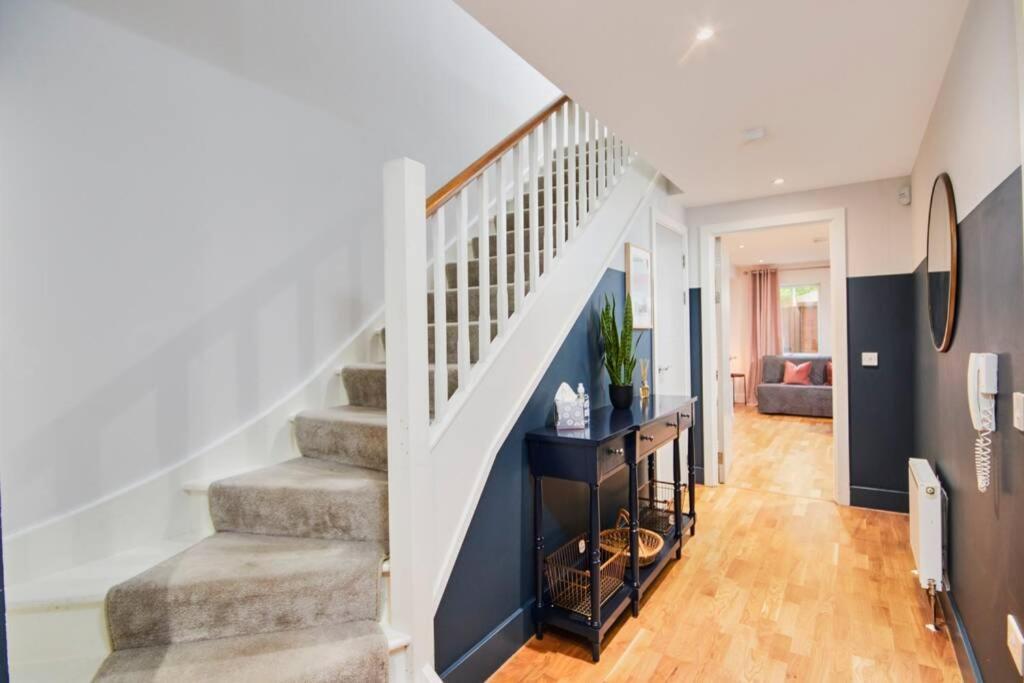 Stunning Townhouse // Sleeps 8 * Edinburgh