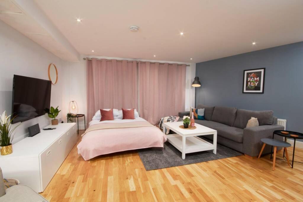 Stunning Townhouse // Sleeps 8 Holiday home *