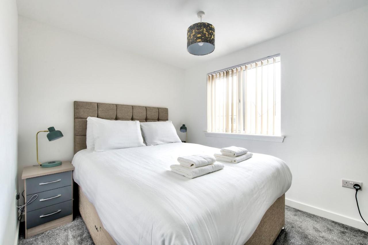 Ferienhaus Guestready - Serene 2br W Yard & Parking - Sleeps Up To 6 *