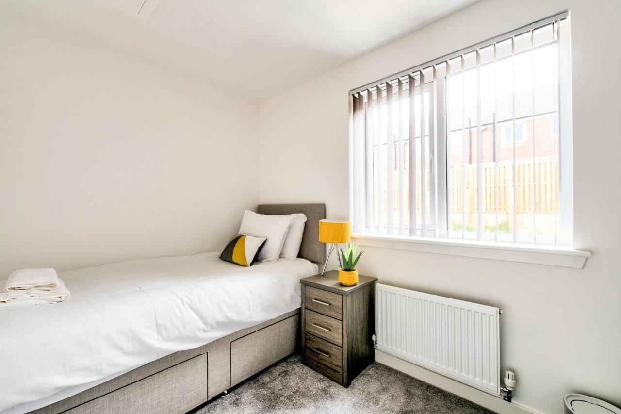 Guestready - Serene 2br W Yard & Parking - Sleeps Up To 6 Ferienhaus