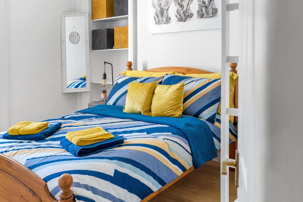 Apartment Cosy 1 Bed Main Door In Lovely Leith, Favourite For Tourists, Relocation, Businesses, Long Stays Welcome EDI