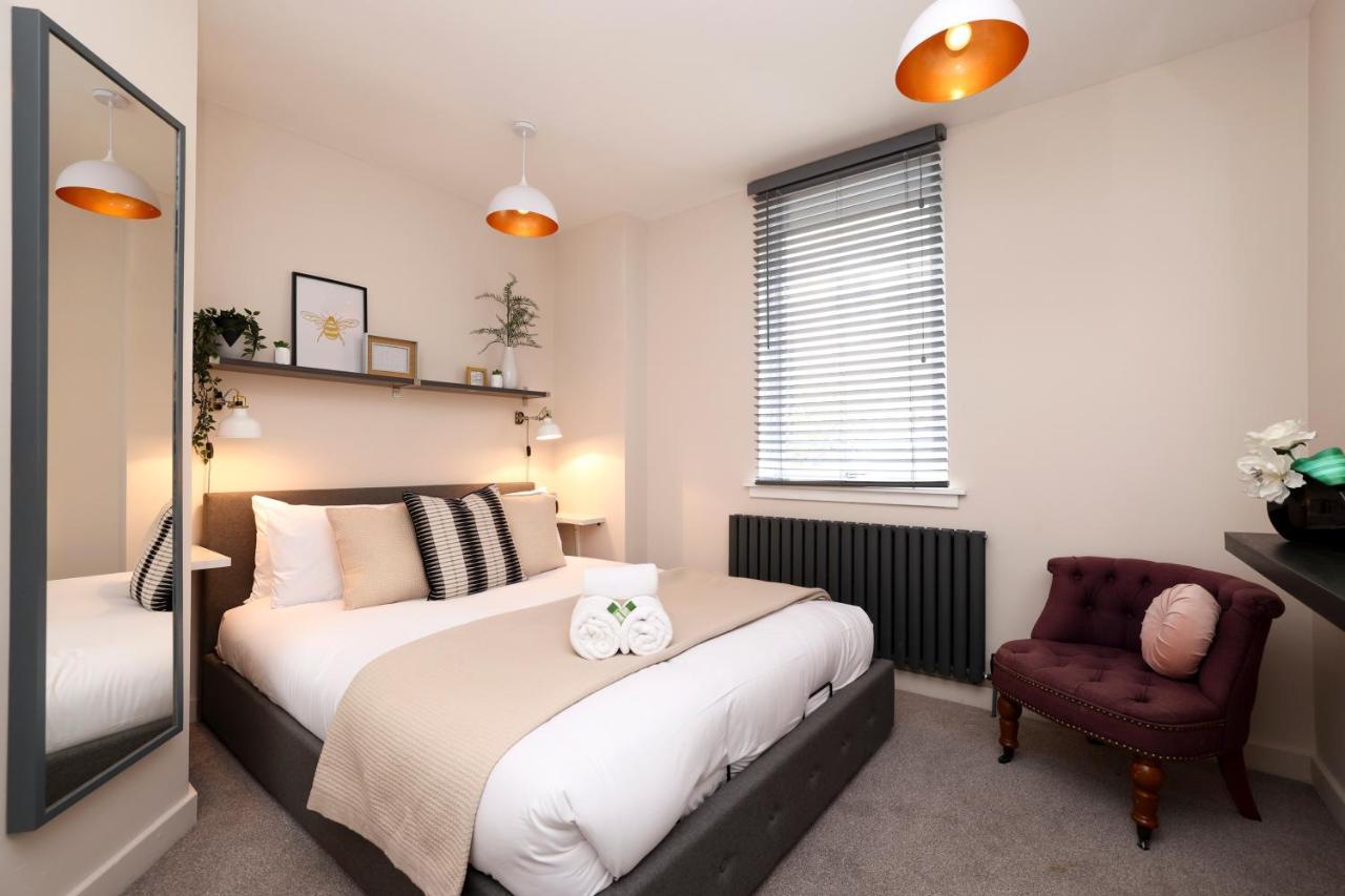 Apartment Joivy Modern 1 Bed Flat In West End, Close To Princes Gardens