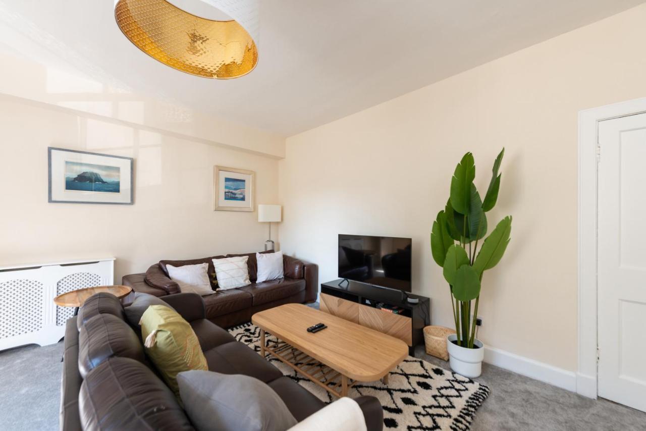 Lovely 3 Bed In Edinburgh