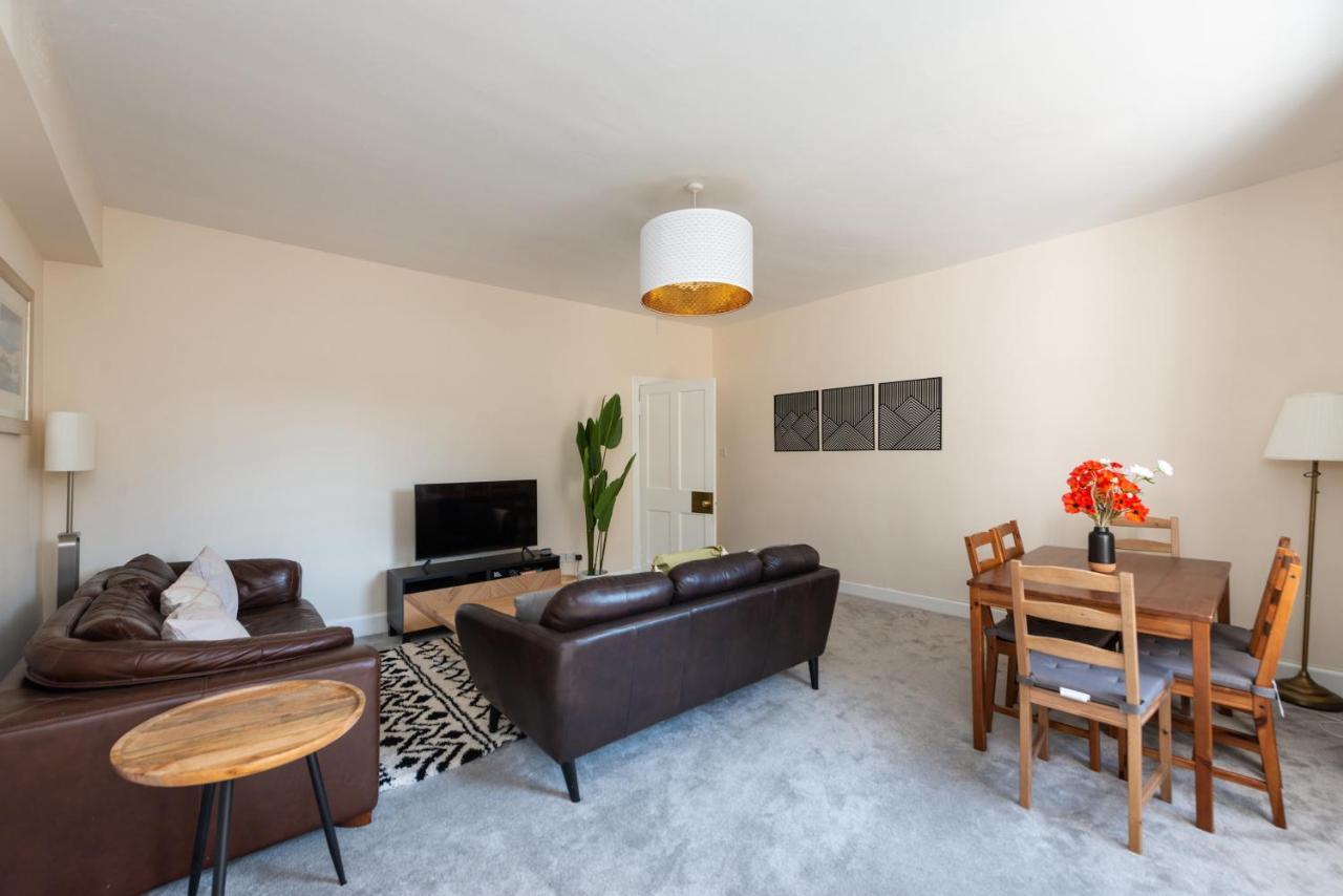 Lovely 3 Bed In Edinburgh